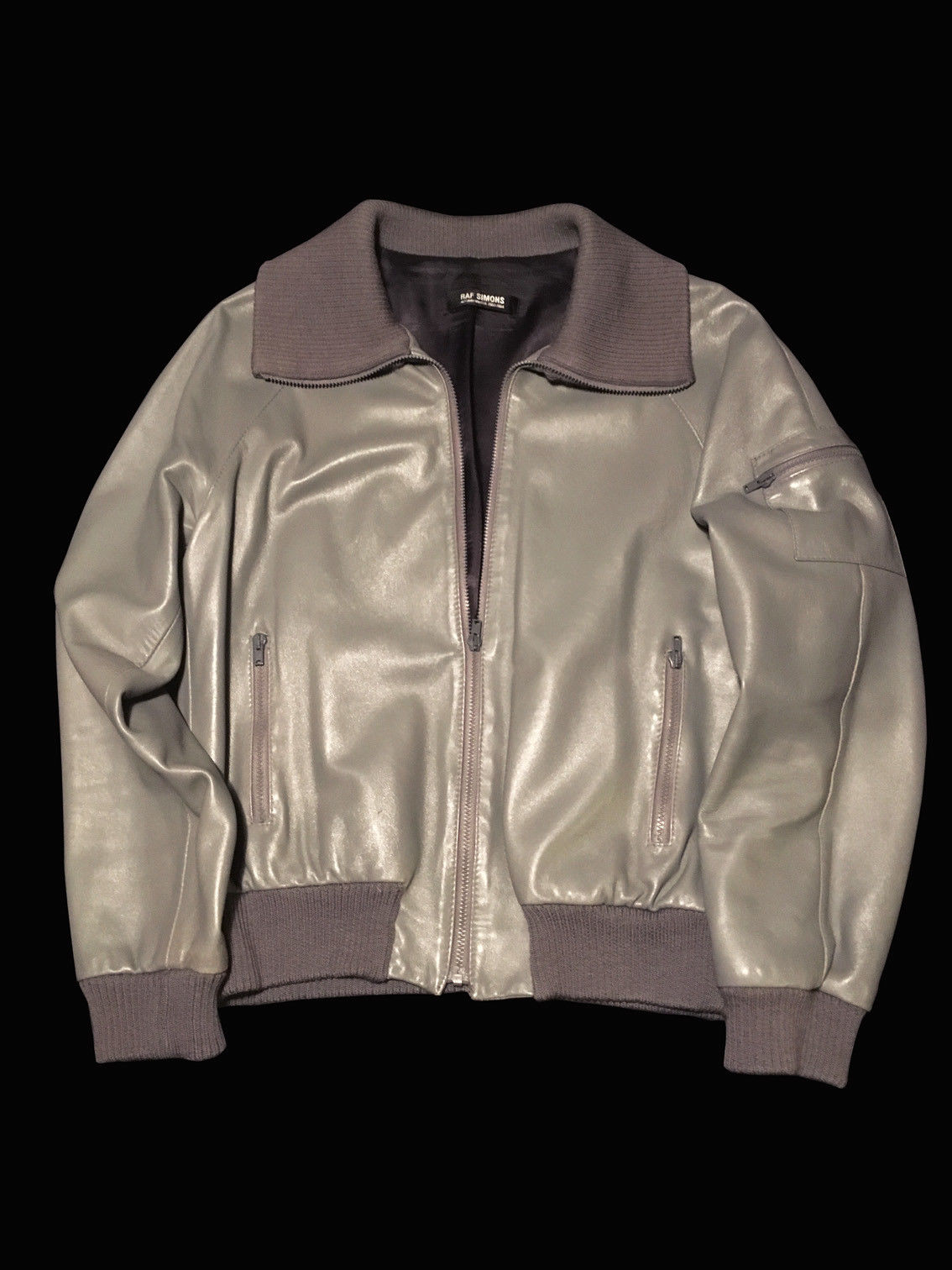 Raf Simons : ventes aux enchères exceptionnelles ! 